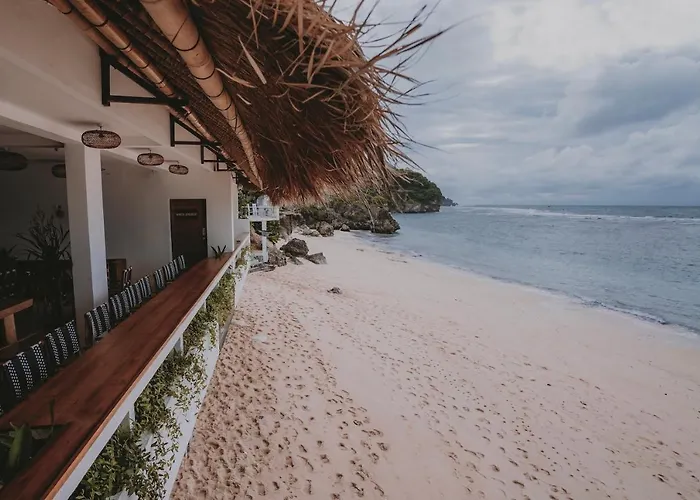 Legends Beachfront ペチャトゥ
